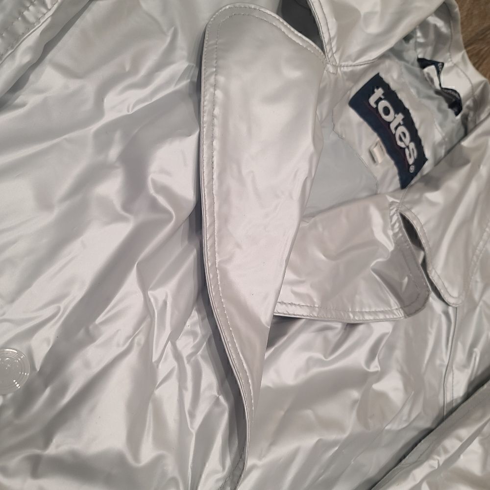 Totes Women's Silver Jacket - Picture 5 of 7